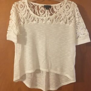 White lace high/low crop top